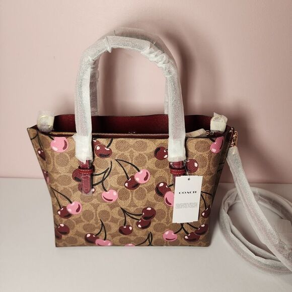 NWT Coach CZ772 Mollie Tote Bag 25 In Signature Canvas With Cherry Print - Picture 3 of 7